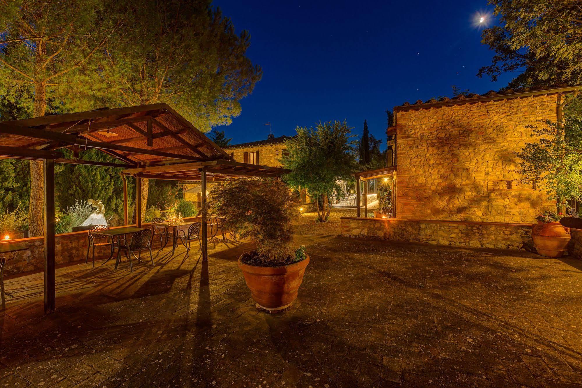 Agriturismo Casanova Di Pescille Сан-Джиміньяно Екстер'єр фото